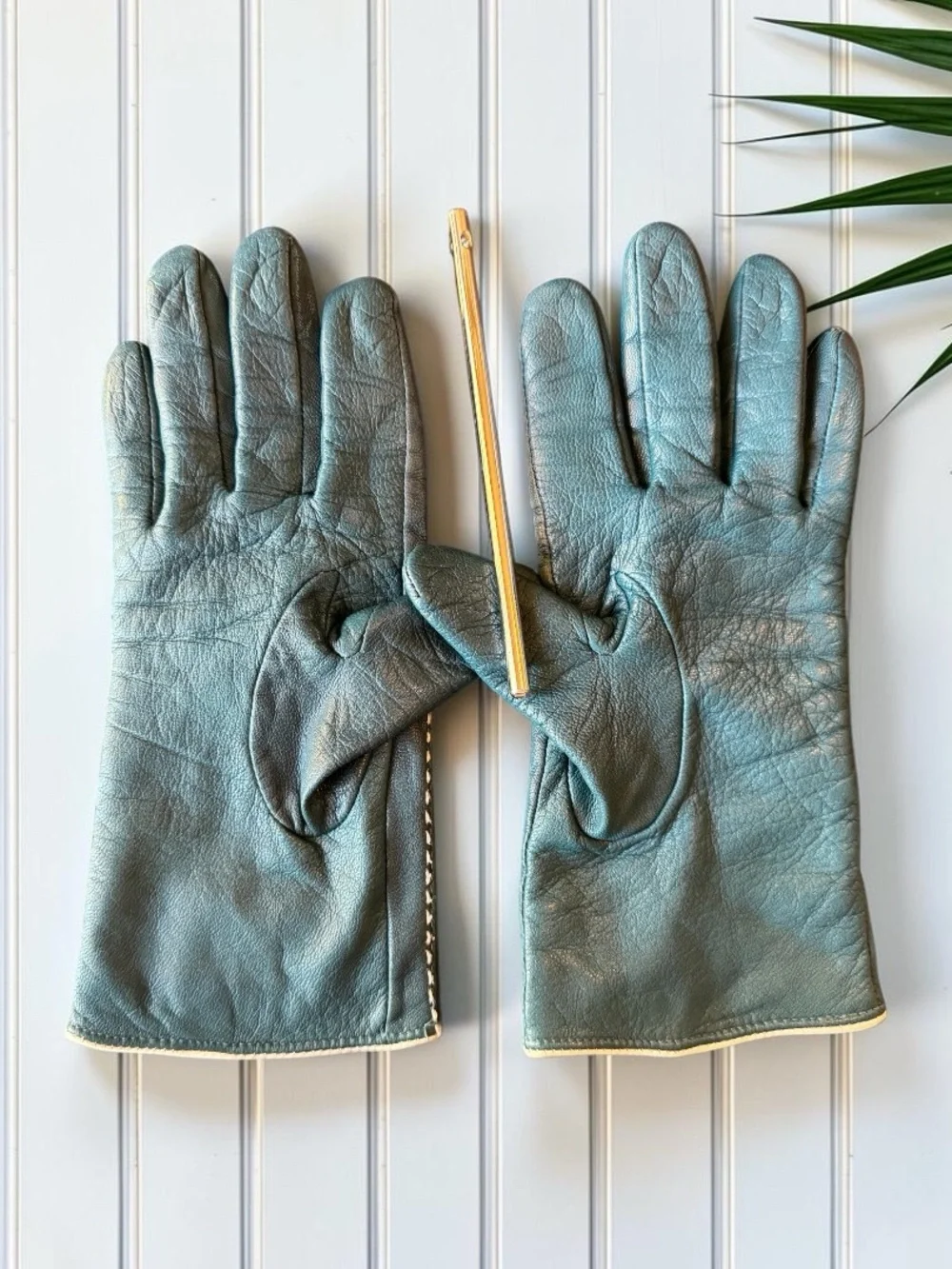 Merona Teal Blue Faux Leather Gloves White Contrast Stitching S/M